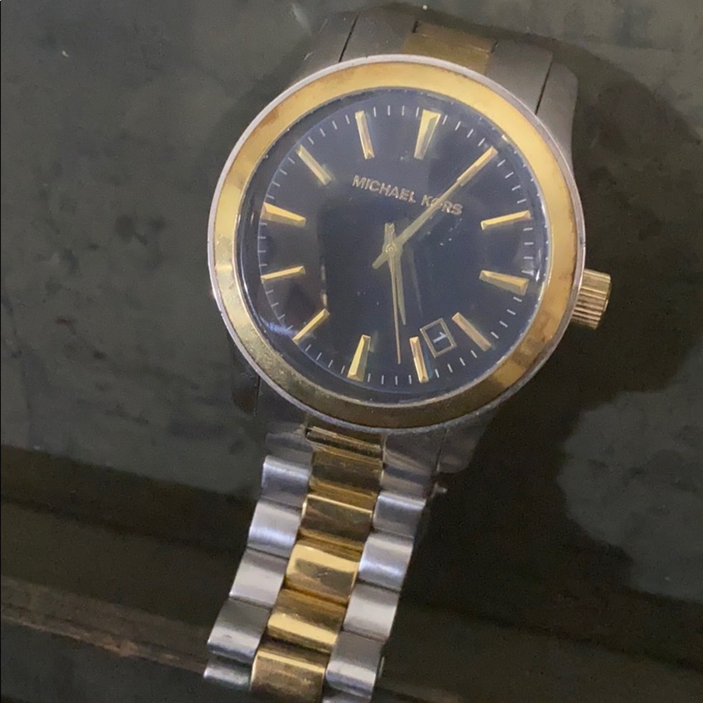 Mk watch